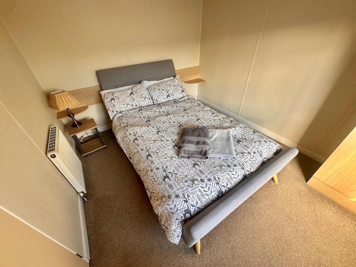 Two Bedroom Willerby Parkhome In Uddingston, Glasgow Apartment *